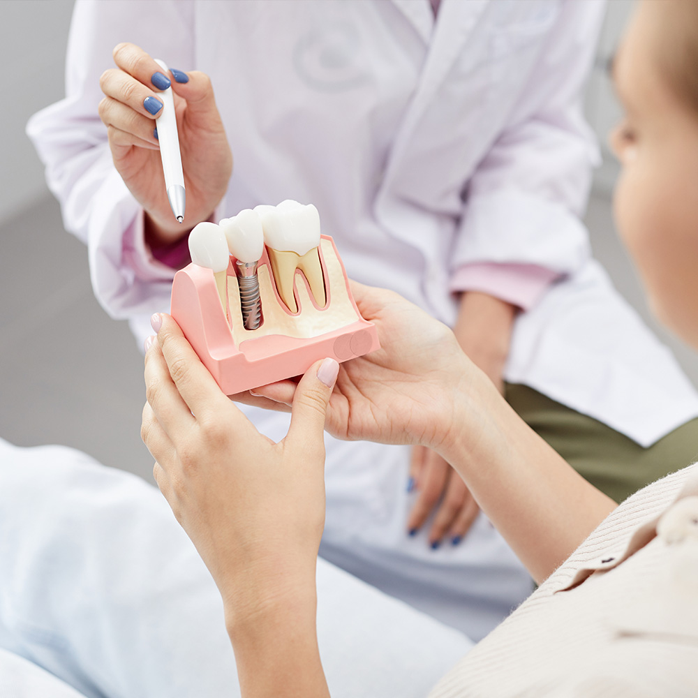 mediDental care | Ceramic Crowns, TMJ Disorders and Dentures