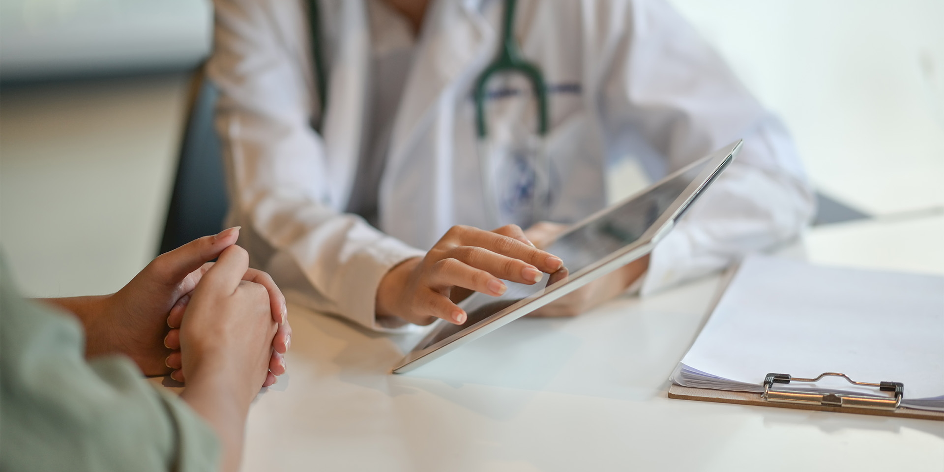 mediDental care | Extractions, Implant Restorations and Oral Surgery